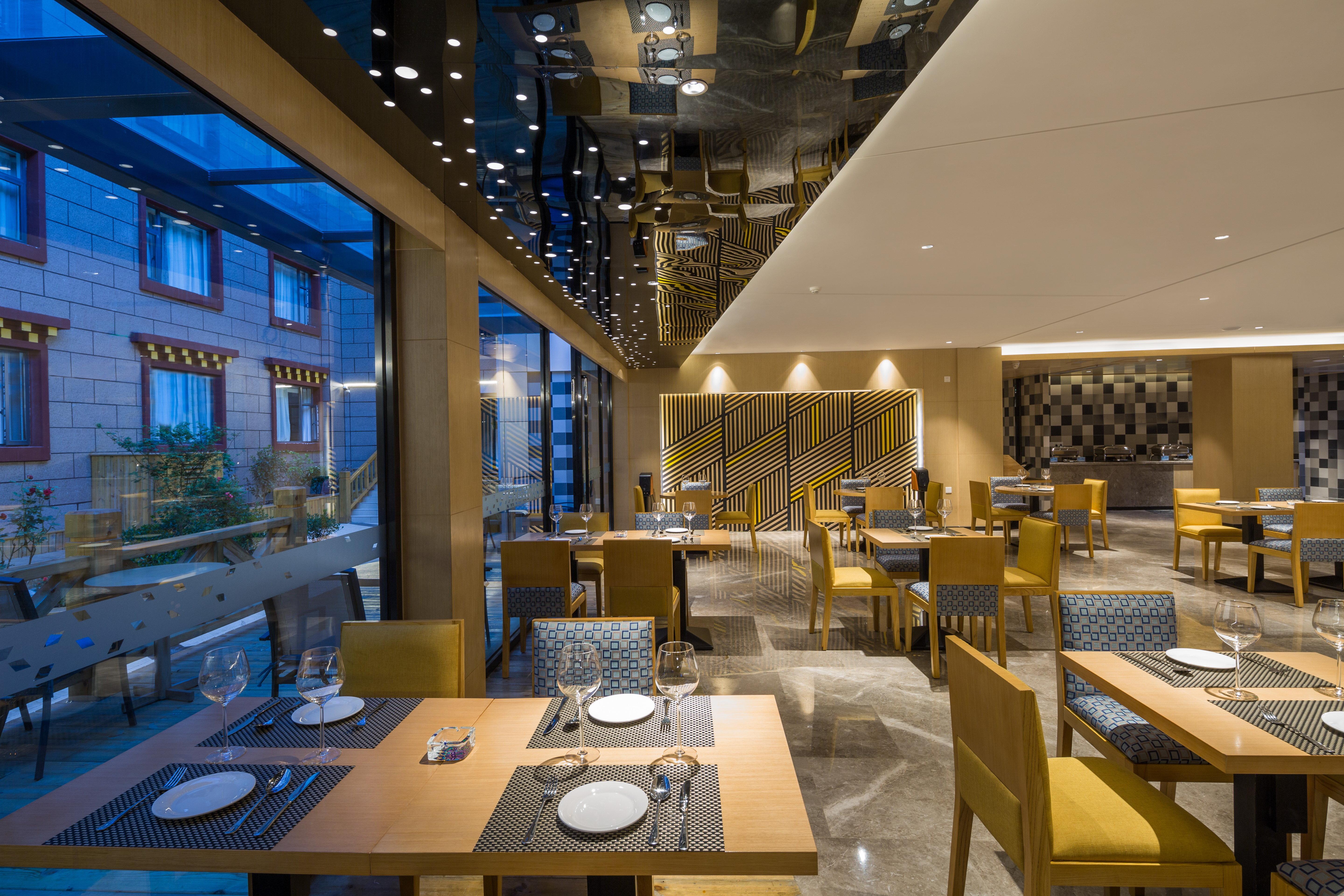 Holiday Inn Express Daocheng Yading, An Ihg Hotel Exterior photo